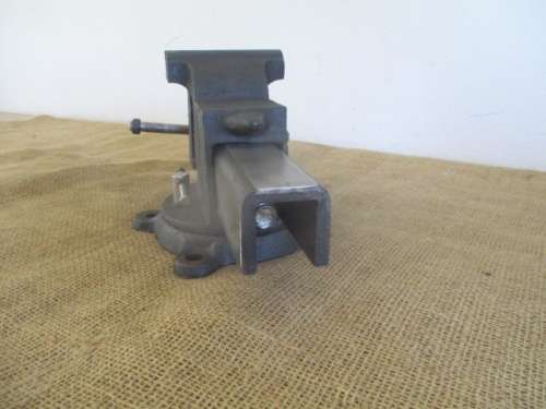 Beautiful Heavy Duty Workshop Bench Vise With Swivel Base