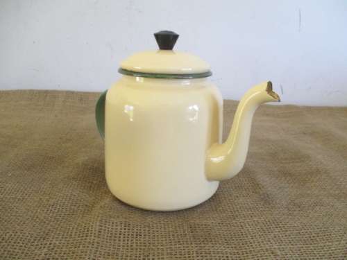 Lovely Vintage Old Fashioned Enamel Hendlers Tea Pot