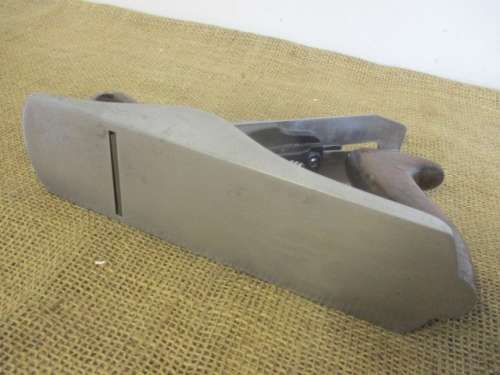 The Old Veteran... Beautiful Stanley Bailey No 4 Smoothing Plane.     Made in England