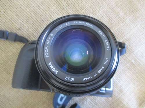 Bid for Quintun only - Very Nice Vintage Minolta Dynax 500si Camera    1994