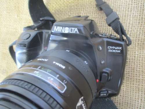 Bid for Quintun only - Very Nice Vintage Minolta Dynax 500si Camera    1994