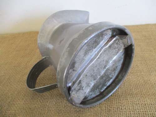 The Magnificent Two.....Vintage SRA 79 1Lt Oil Beaker & Vintage Wesco Oil Can