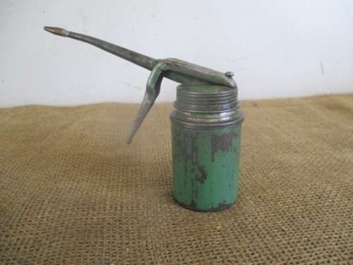 The Magnificent Two.....Vintage SRA 79 1Lt Oil Beaker & Vintage Wesco Oil Can