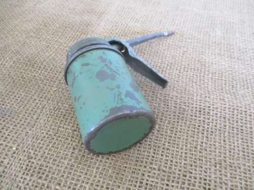 The Magnificent Two.....Vintage SRA 79 1Lt Oil Beaker & Vintage Wesco Oil Can