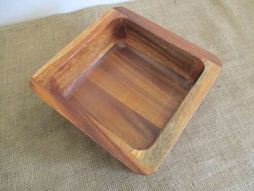 Unique And Outstanding Quality Square Shaped Solid Wood Salad Bowl