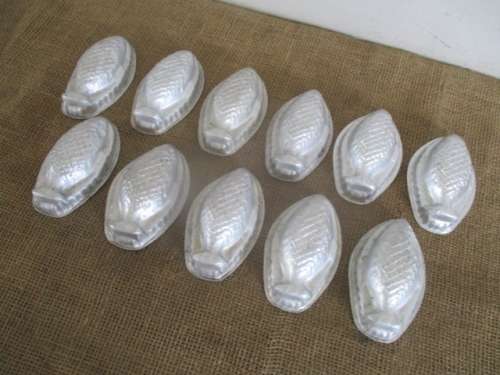 A Nice Lot Of 11 Vintage Nutbrown Aluminum Mini Fish Moulds      Made In England