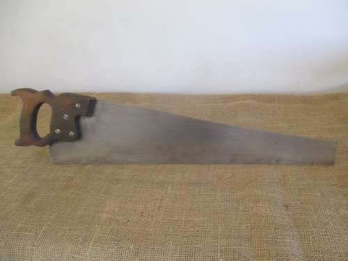 An Excellent Vintage Disston 24" / 558mm Carpenter's Hand Saw           Made In Canada