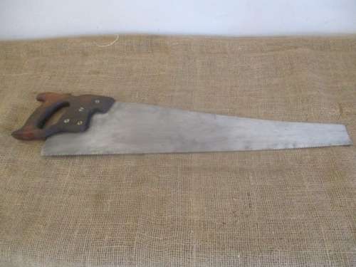 An Excellent Vintage Disston 24" / 558mm Carpenter's Hand Saw           Made In Canada