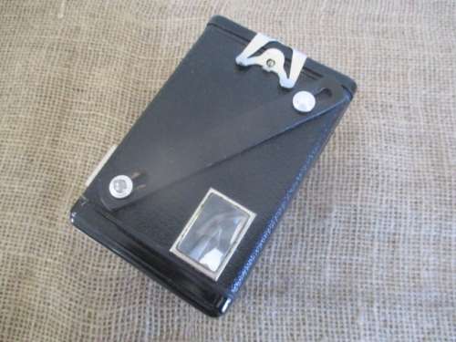 Beauty In A Box.....Antique Kodak Six-20 'Brownie' D Box Camera In Original Pouch       1946 - 1957