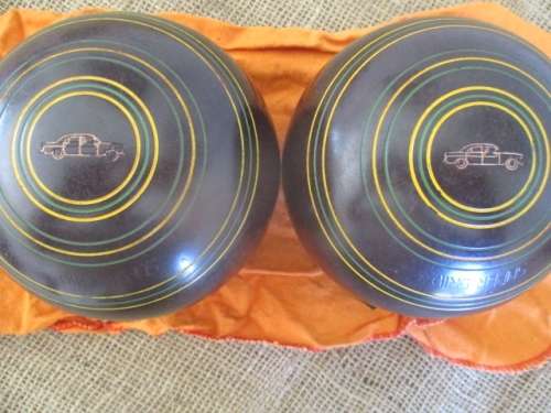 Beautiful Vintage Set Of Two Henselite Super-Grip 5" Championship Bowling Balls In Leather Bag