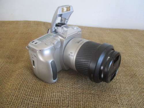 For Quintun Bid Only - Nice Vintage Minolta Dynax 40 Camera With Attached Lens & Film