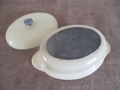 For Real Lifetime Cooking Pleasure.....This Beautiful Enamel Cast Iron Oval Casserole