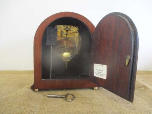 For Willem's Bid Only - Beautiful Vintage Mantel Clock With Key In Working Order