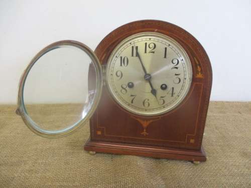 For Willem's Bid Only - Beautiful Vintage Mantel Clock With Key In Working Order