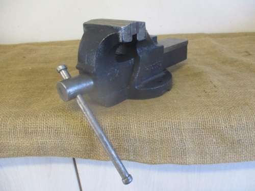 Beautiful Heavy Duty Record C/4 Workshop Bench Vise