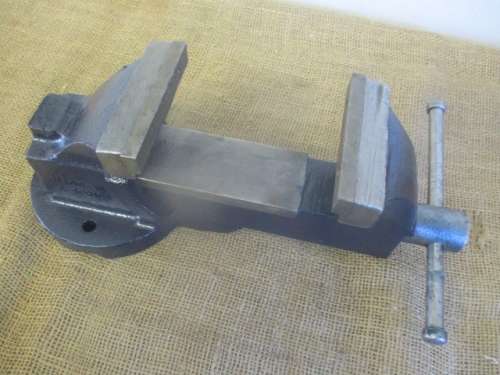 Beautiful Heavy Duty Record C/4 Workshop Bench Vise