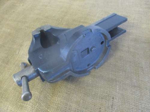 Beautiful Heavy Duty Record C/4 Workshop Bench Vise