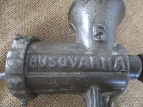 Lovely And Complete Vintage Cast Iron No 5 Husqvarna Reliance Meat Mincer      Made In Sweden