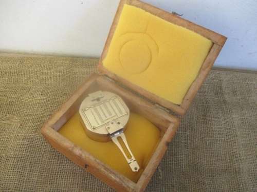 Beautiful Vintage Brass Stanley London Natural Sine Compass In LovelyTapped Wooden Box   +- 1940's
