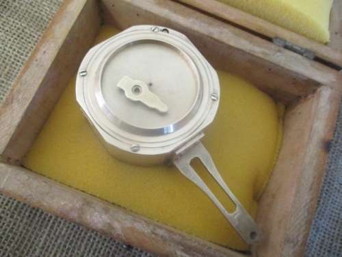 Beautiful Vintage Brass Stanley London Natural Sine Compass In LovelyTapped Wooden Box   +- 1940's
