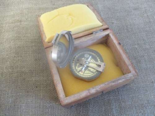 Beautiful Vintage Brass Stanley London Natural Sine Compass In LovelyTapped Wooden Box   +- 1940's