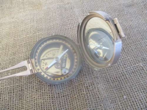 Beautiful Vintage Brass Stanley London Natural Sine Compass In LovelyTapped Wooden Box   +- 1940's