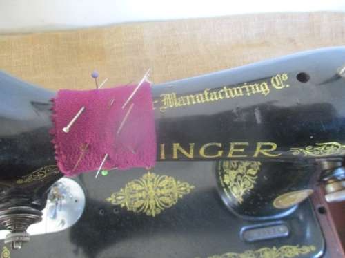 Characterful Vintage Singer Hand Cranked Sewing Machine In Original Case   #EG 856348    +- 1951