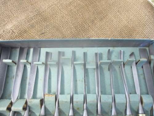 Incredible Vintage Set Of Twelve Marples Catalogue No 60 Wood Carving Knifes In Original Container