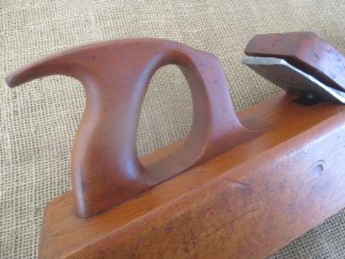 Brilliant Vintage 17" Solid Wooden Hand Plane         Early 1900's