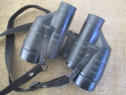 Vintage Bushnell InstaVision 7x35 490 FT. AT 1000 YDS Binocular With Shoulder Strap In Original Bag