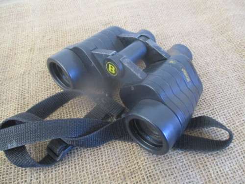 Vintage Bushnell InstaVision 7x35 490 FT. AT 1000 YDS Binocular With Shoulder Strap In Original Bag
