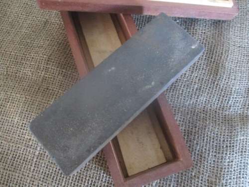 Nice To Have......This Double Sided Oil Grinding Stone In Wooden Box