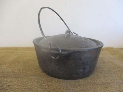 Simply The Best For Potbrood...... Real Good Size Cast Iron Flat Bottom Pot