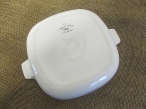 Beautiful Vintage Corning Ware P-9-B, 9" Cornflower Square Casserole Dish      Approx 1960's
