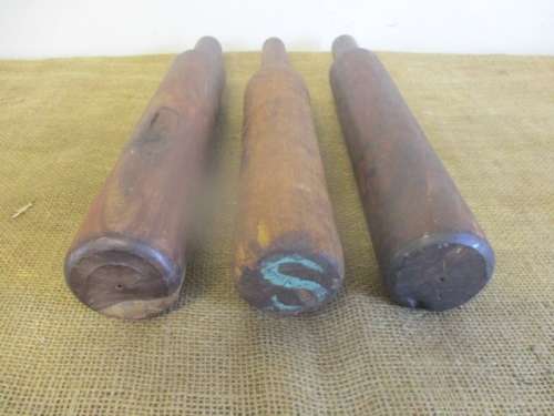 Wat Van `n Stukkie Regte Egte Boerekutuur........Drie Oudtydse Hout Skeie