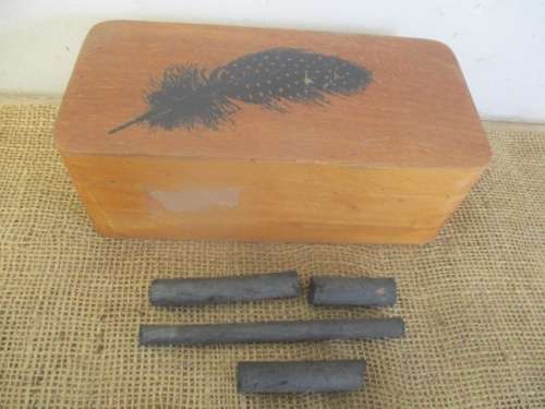 Beautiful Collection Of 13 Pieces Quality Wood Carving Knifes Plus Extras