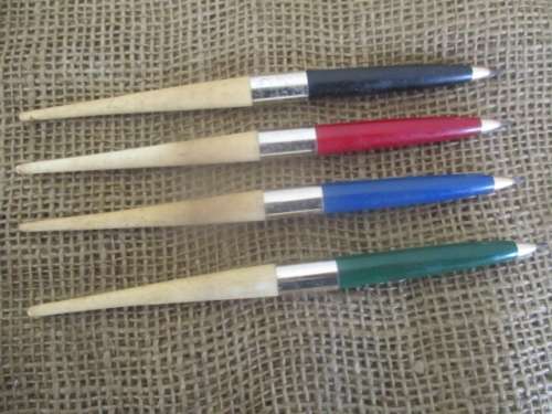 Beautiful Collection Of 13 Pieces Quality Wood Carving Knifes Plus Extras