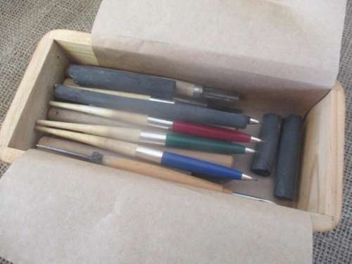 Beautiful Collection Of 13 Pieces Quality Wood Carving Knifes Plus Extras
