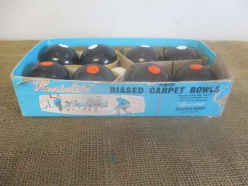 Beautiful Vintage "Henselite" Junior Biased Carpet Bowls Set                Approx 1960's