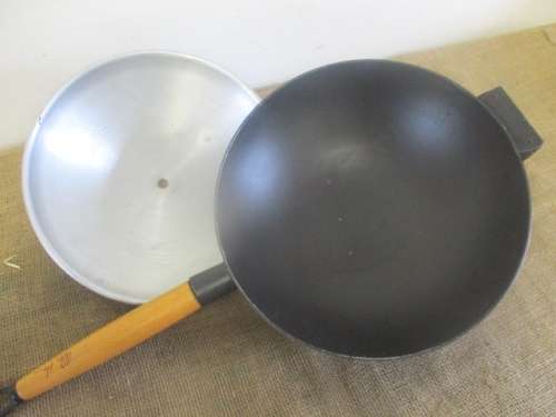Authentic And Genuine Ken Hom Wood Handle Non-Stick Carbon Steel Wok