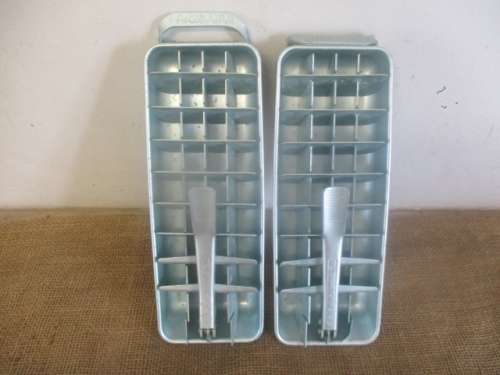 Set Of Two Excellent Vintage Aluminum Frigidaire Quickube Ice Cube Trays