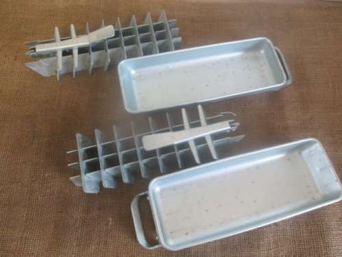 Set Of Two Excellent Vintage Aluminum Frigidaire Quickube Ice Cube Trays