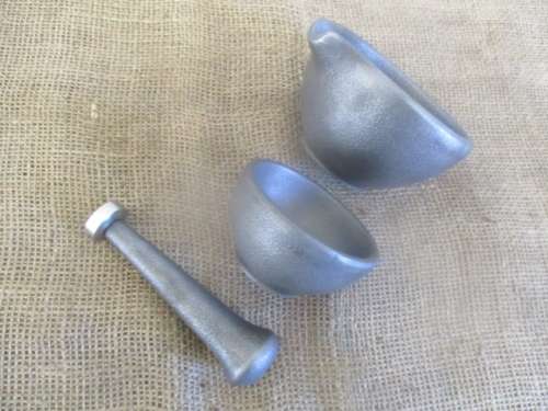 Beautiful Cast Iron Mortar And Pestle Set