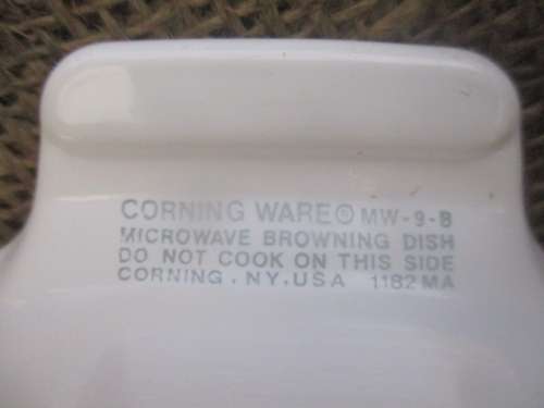 Beautiful Vintage Corning Ware MW -9 -8 Square Casserole Dish By Corning. N.Y. USA     1980's
