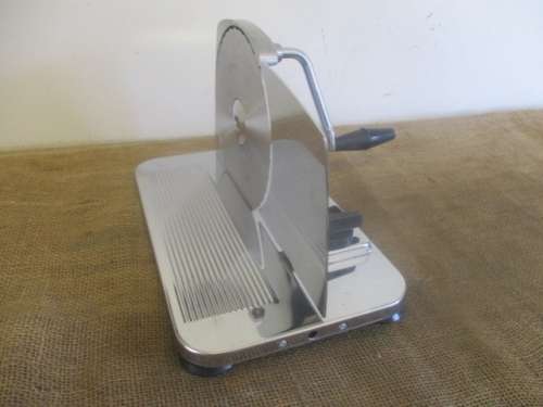 Beautiful Vintage Pineware Stainless Bread Slicer