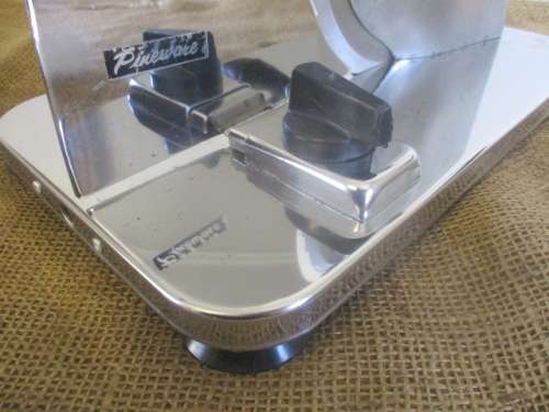 Beautiful Vintage Pineware Stainless Bread Slicer