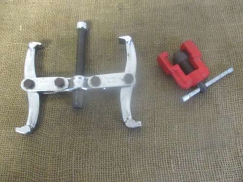 Useful Two Arm G - 4 Gear Puller And 65mm Gear Puller     Taiwan