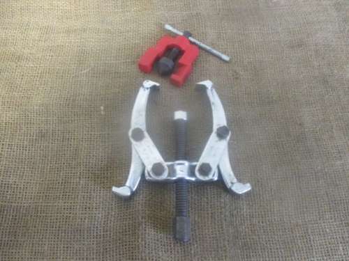Useful Two Arm G - 4 Gear Puller And 65mm Gear Puller     Taiwan