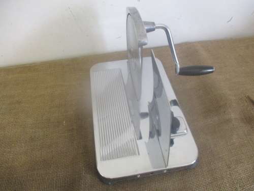 Beautiful Vintage Pineware Stainless Bread Slicer