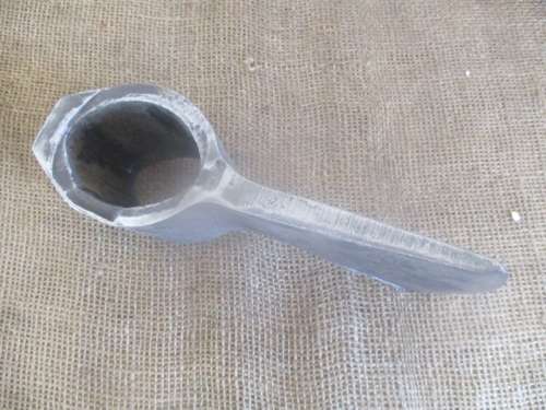 For Sarel's Bid Only - Solid Steel Vintage 4lb Wood Spliting Axe